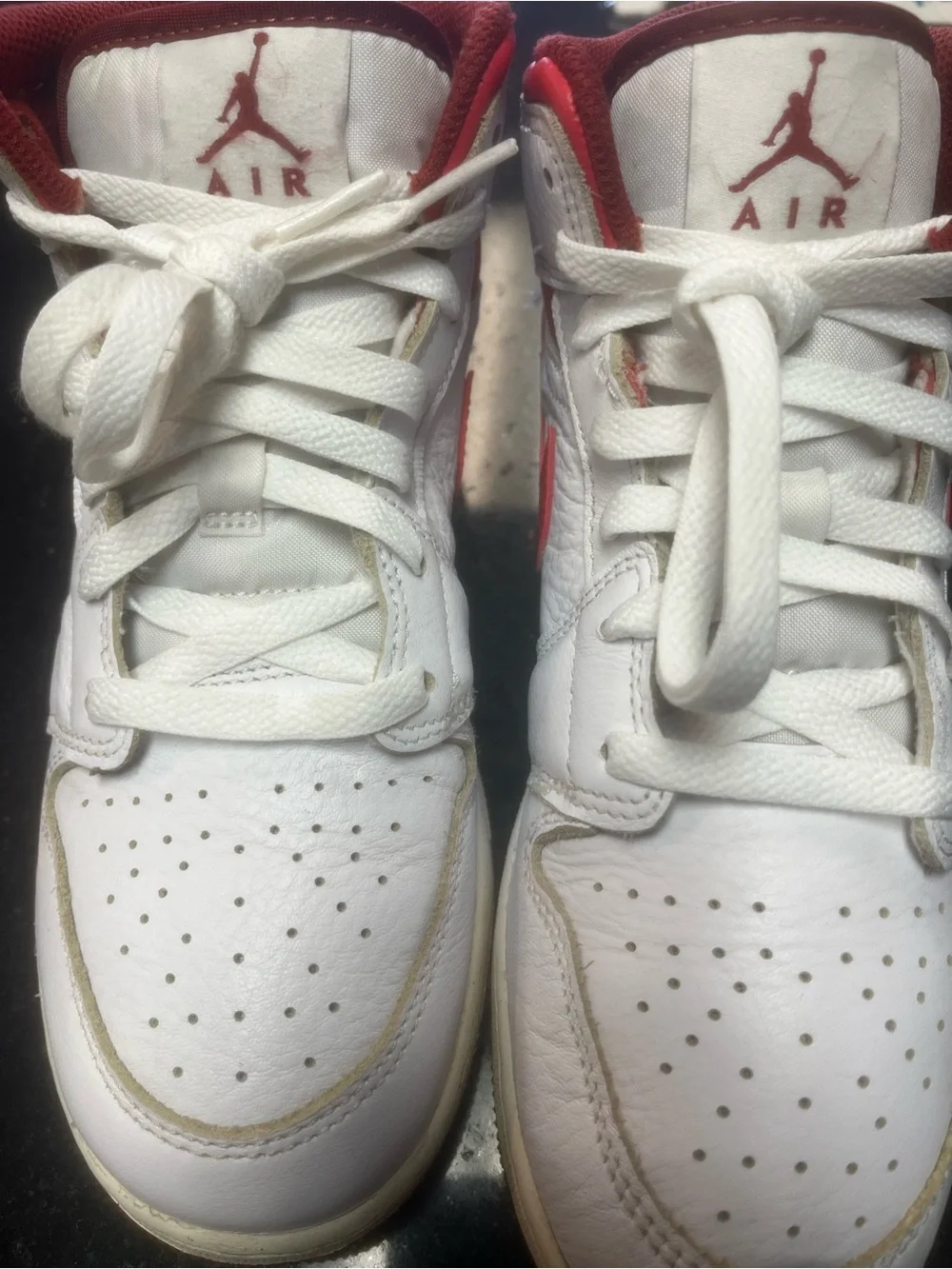 Sz 6.5 Nike Air Jordan 1 Kids' White and Red High-Top Sneakers